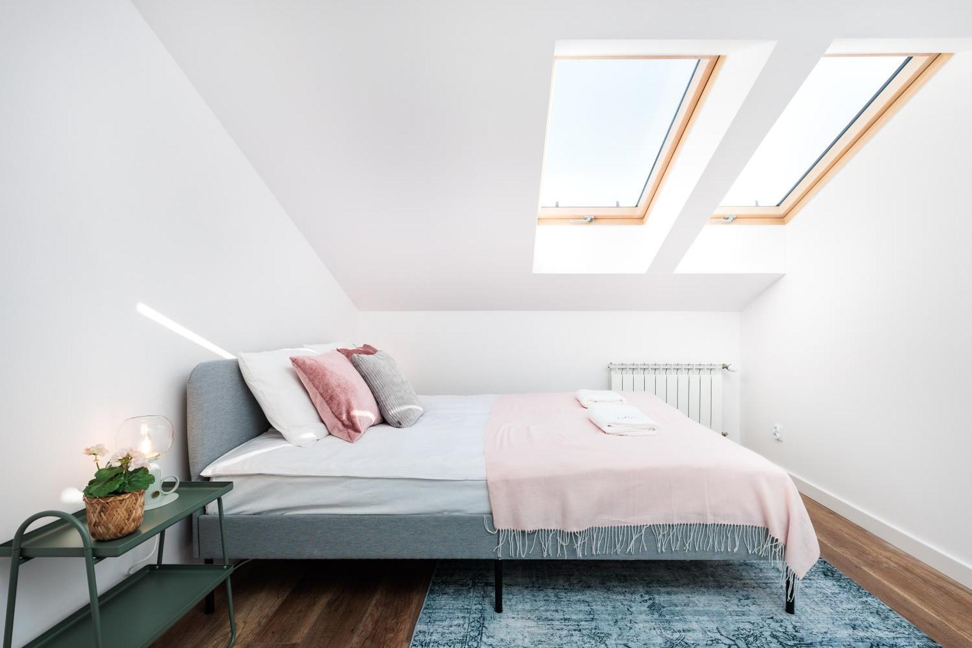 Krakow Trailside Apartments - By Upstairs Ngoại thất bức ảnh